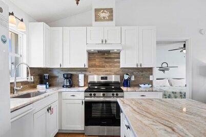 The Extra Mile, One Level, 2BR, Great for couples or small families!