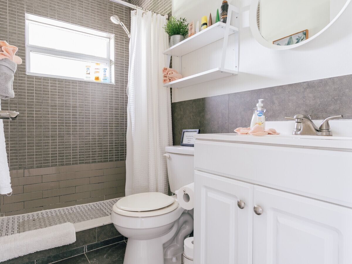 Hair dryer, towels