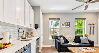 Prime Luxury: New Townhouse in Tampa's Best Spot!