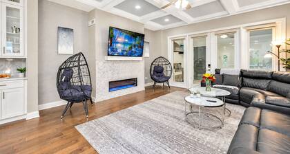 Premiere Luxury: Discover Our Brand New Townhouse in Tampa's Prime Location!