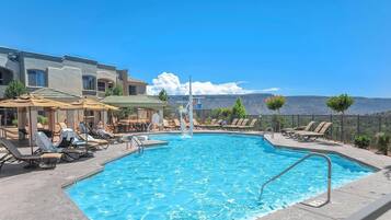 Piscine extérieure, piscine chauffée