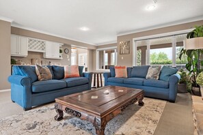 Smart TV, fireplace, stereo