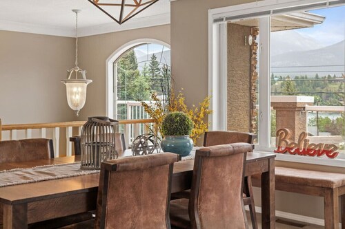 Mountain Manor | Lake Views & Access | Fenced Yard