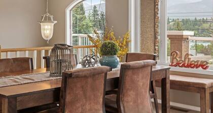 Mountain Manor | Lake Views & Access | Fenced Yard