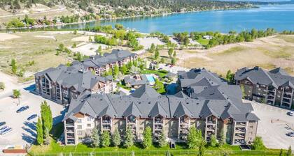 Aqua Vista | Outside Pool/Hot Tub | Mountain Views
