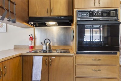 Las Hermanas - Close to Sul ROss, Kokernot Park, Downtown