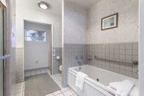 Hair dryer, towels - Las Hermanas - Close to Sul ROss, Kokernot Park, Downtown (Alpine)