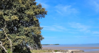 Châlet 4 personnes au bord de l'océan face à l'île Madame