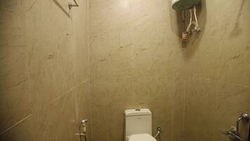 Family Room | Bathroom