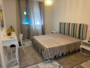 2 bedrooms, WiFi, bed sheets - Lakeside Haven: A Tranquil Retreat in Lac 2 (Les Berges Du Lac 2, Tunis)