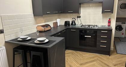 GETHIN HOUSE3 2min to Bpw and Merthyr Tydfil.A large 3 bedroom house