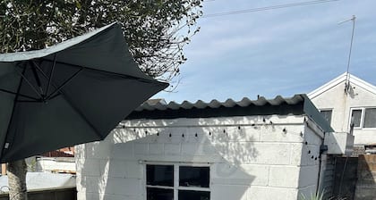 GETHIN HOUSE3 2min to Bpw and Merthyr Tydfil.A large 3 bedroom house