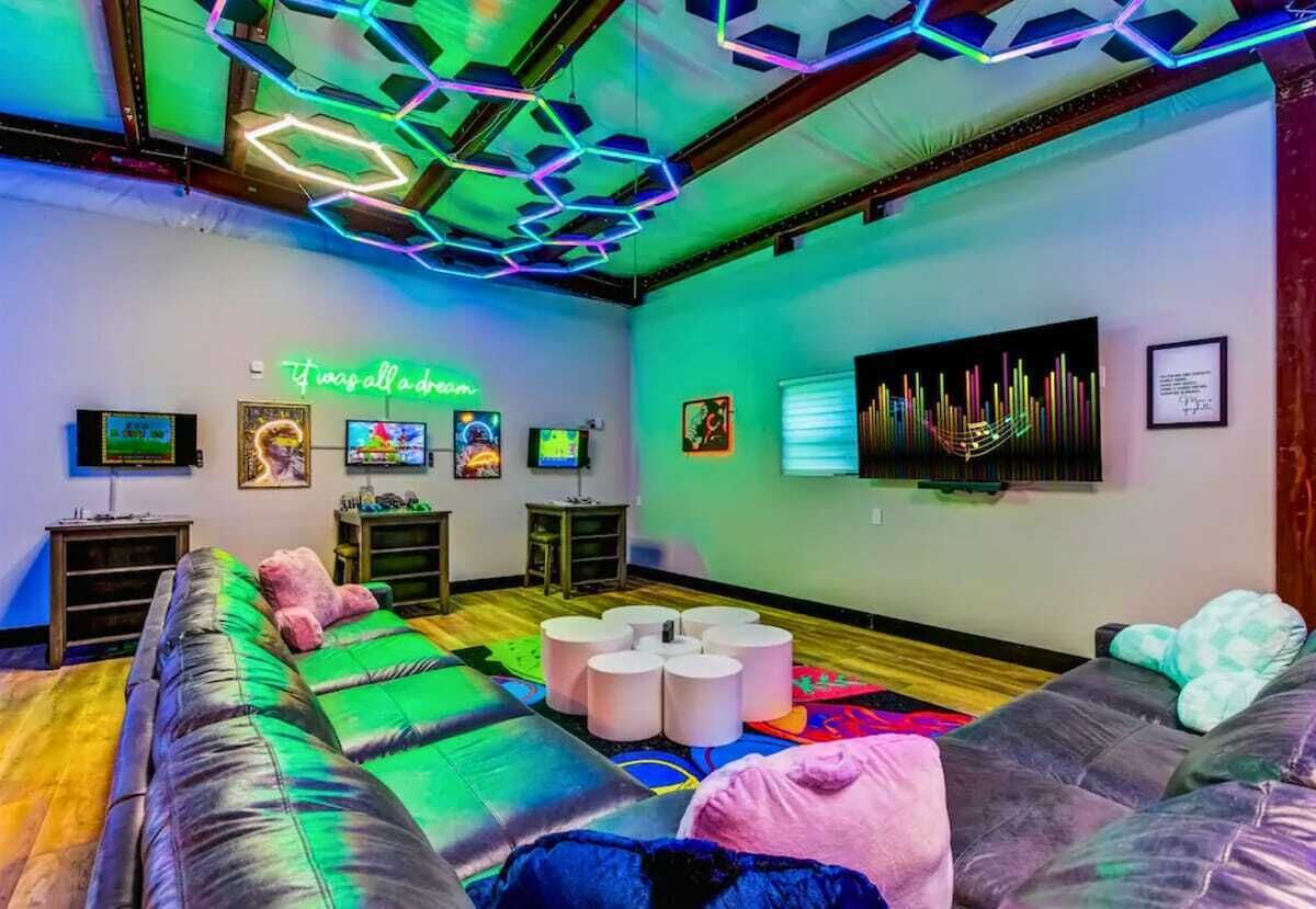 Smart TV, fireplace, video games, ping pong
