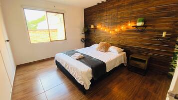 10 bedrooms, iron/ironing board, WiFi, bed sheets