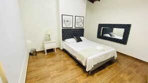 10 chambres, fer et planche à repasser, Wi-Fi, draps fournis
