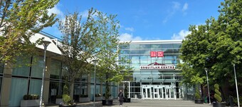 Coquitlam Center, Two-bedroom Suite, Newly Renovated, Steps to SkyTrain