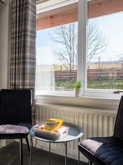 Guest Suite 
10 mins from NC500 route!
Private guest entrance
En-suite Room only