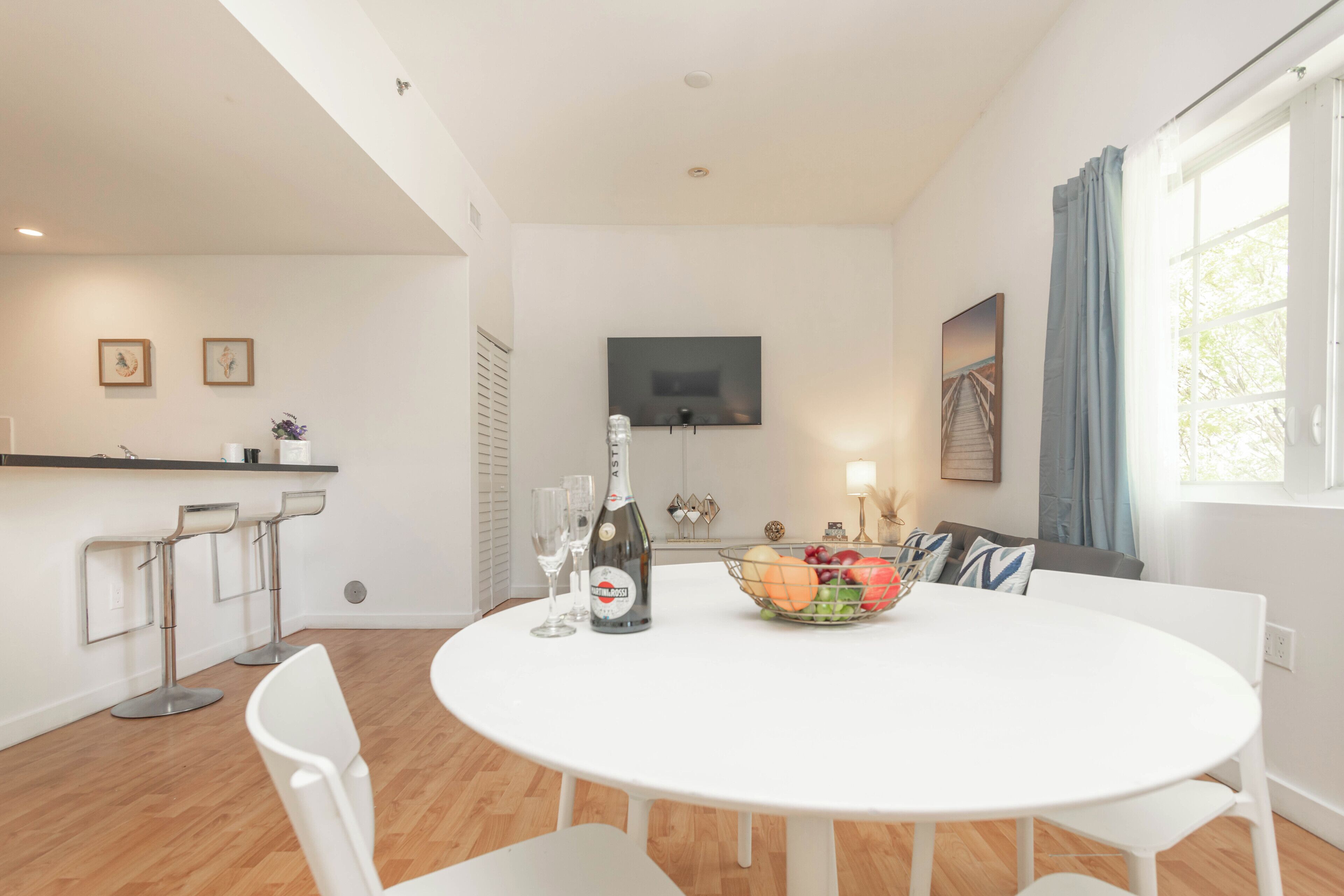 Comfort Apartment | Dining room