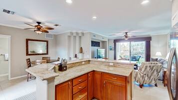 ุงูู
ูุดุฃุฉ ู
ู ุงูุฏุงุฎู