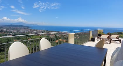 Matisse Maison apartment with sea view Formia-Gaeta