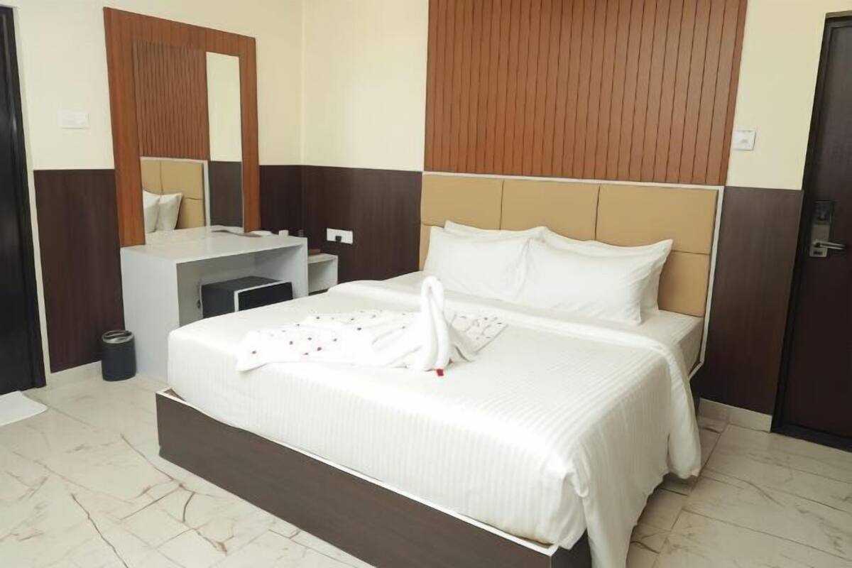 Soundproofing, iron/ironing board, free WiFi