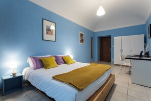 Apartment | 1 bedroom, desk, iron/ironing board, cribs/infant beds - Casa Juliette by Wonderful Italy (Turin)