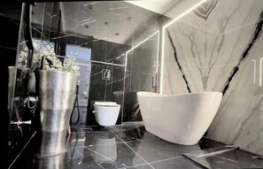 Bathroom - Luxury Nile view, Cornish Nile (Cairo)