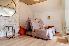 Fernseher, Musikbibliothek, Stereoanlage