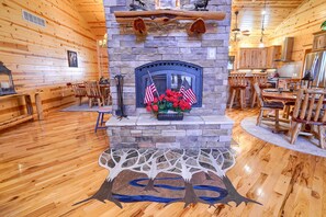 Dining - Freedom Lodge by Turkey Ridge Lodges (Rockbridge)