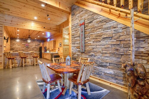 Freedom Lodge by Turkey Ridge Lodges