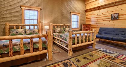 Freedom Lodge by Turkey Ridge Lodges