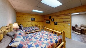 Interior - Turkey Ridge Lodges - Lodge 1 (Rockbridge)