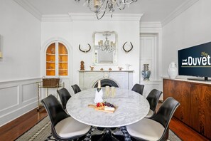 Dining - The Daniel Legare Suite In the Heart of Charleston (Charleston)