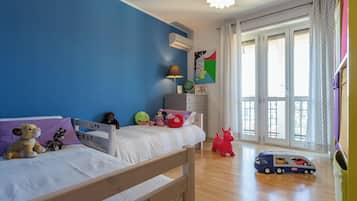 Condo | 2 habitaciones, tabla de planchar con plancha, cunas y wifi gratis