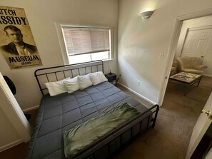 2 室のベッドルーム、WiFi、ベッドシーツ