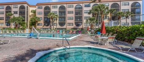 室外泳池、暖水池