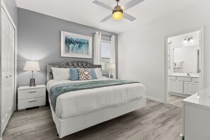 14 bedrooms, desk, iron/ironing board, travel cot - "Best Vrbo Ever" Massive-Popular-Pool-Spa-Game Rm-Home Theater-Disney Sleep 30 (Davenport)