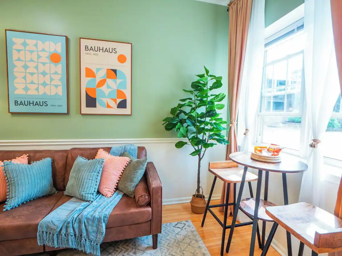 Stylish historic home - Free Parking near Forsyth Park