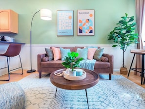 Smart TV, books, video library