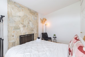 4 quartos, ferros/tábuas de passar roupa, Wi-Fi, roupa de cama
