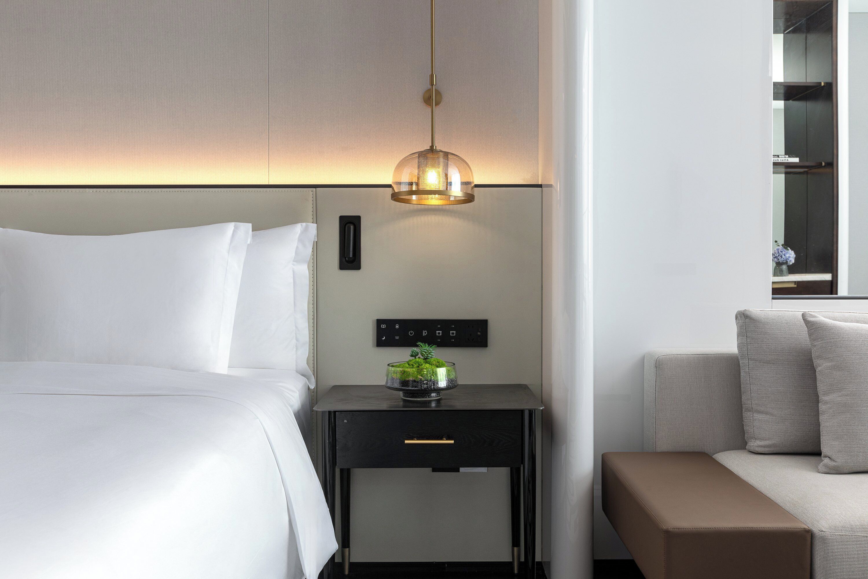 Free WiFi, bed sheets