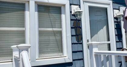 Classic cottage 350ft from Seaside Heights beach with beach tags & parking pass