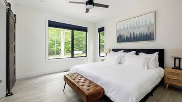 3 bedrooms, iron/ironing board, travel crib, free WiFi