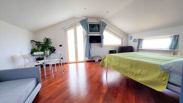 1 chambre, fer et planche Ă  repasser, Wi-Fi, draps fournis