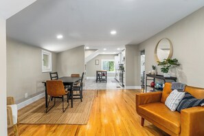 Interior - The Loft on 13th~Modern & Cozy! (Spokane)