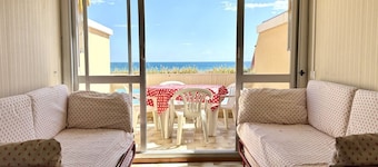 SE084 - Senigallia, new sea front apartment at the ''Pyramids''