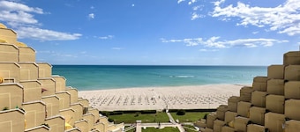 SE084 - Senigallia, new sea front apartment at the ''Pyramids''