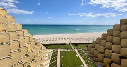 SE084 - Senigallia, new sea front apartment at the ''Pyramids''