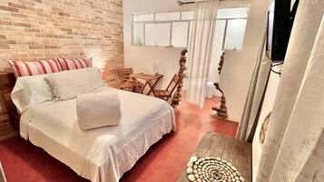 1 bedroom, desk, iron/ironing board, free WiFi