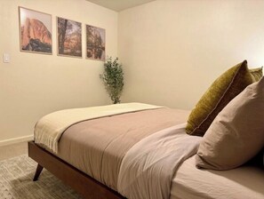 3 quartos, berço de viagem, Wi-Fi, roupa de cama